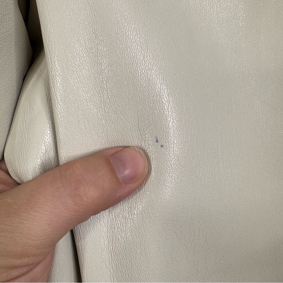 Babaton Cream Faux Leather Straight Leg Pants Size 2 - Picture 7 of 8